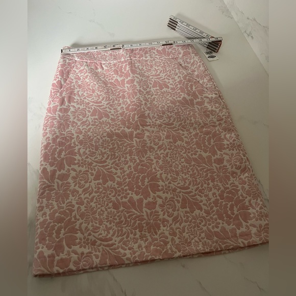 NWT, stunning damask pencil skirt, pink w/ some shimmer - Picture 10 of 12